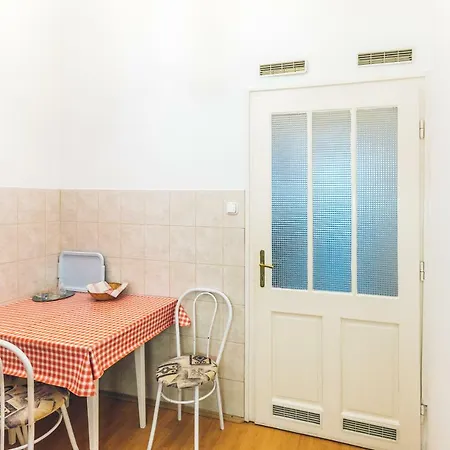 Apartment Erzsebet Panzio
